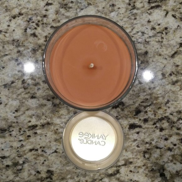 Yankee Candle, Spiced Pumpkin, Med Pillar - Picture 4 of 4